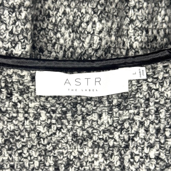 ASTR Cozy Gray Open Front Cardigan Coatigan with Pockets and Faux Leather Trim - Picture 6 of 7